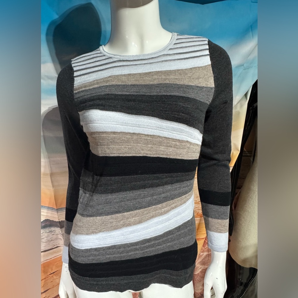 New Nic & Zoe Sweater - Picture 3 of 7